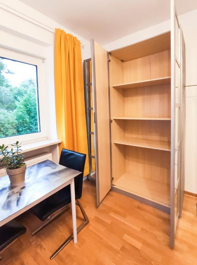 Modernes Zimmer Am Park Mit Garten, Huehner & Enten Мюнхен Екстер'єр фото