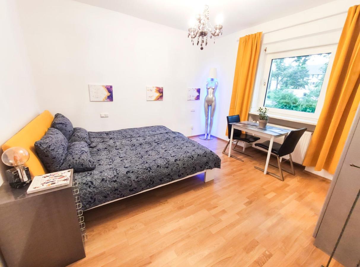 Modernes Zimmer Am Park Mit Garten, Huehner & Enten Мюнхен Екстер'єр фото